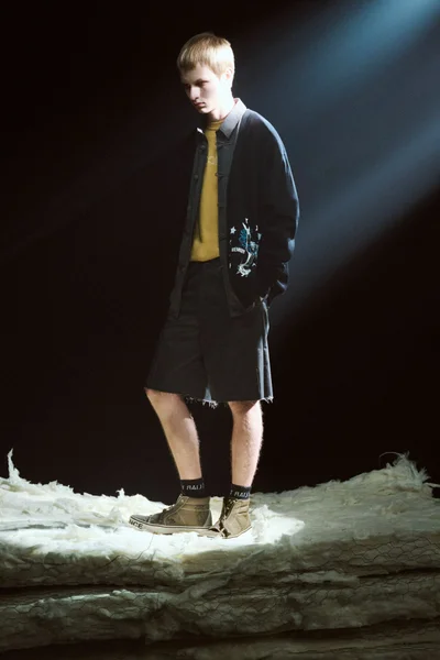 Look 8